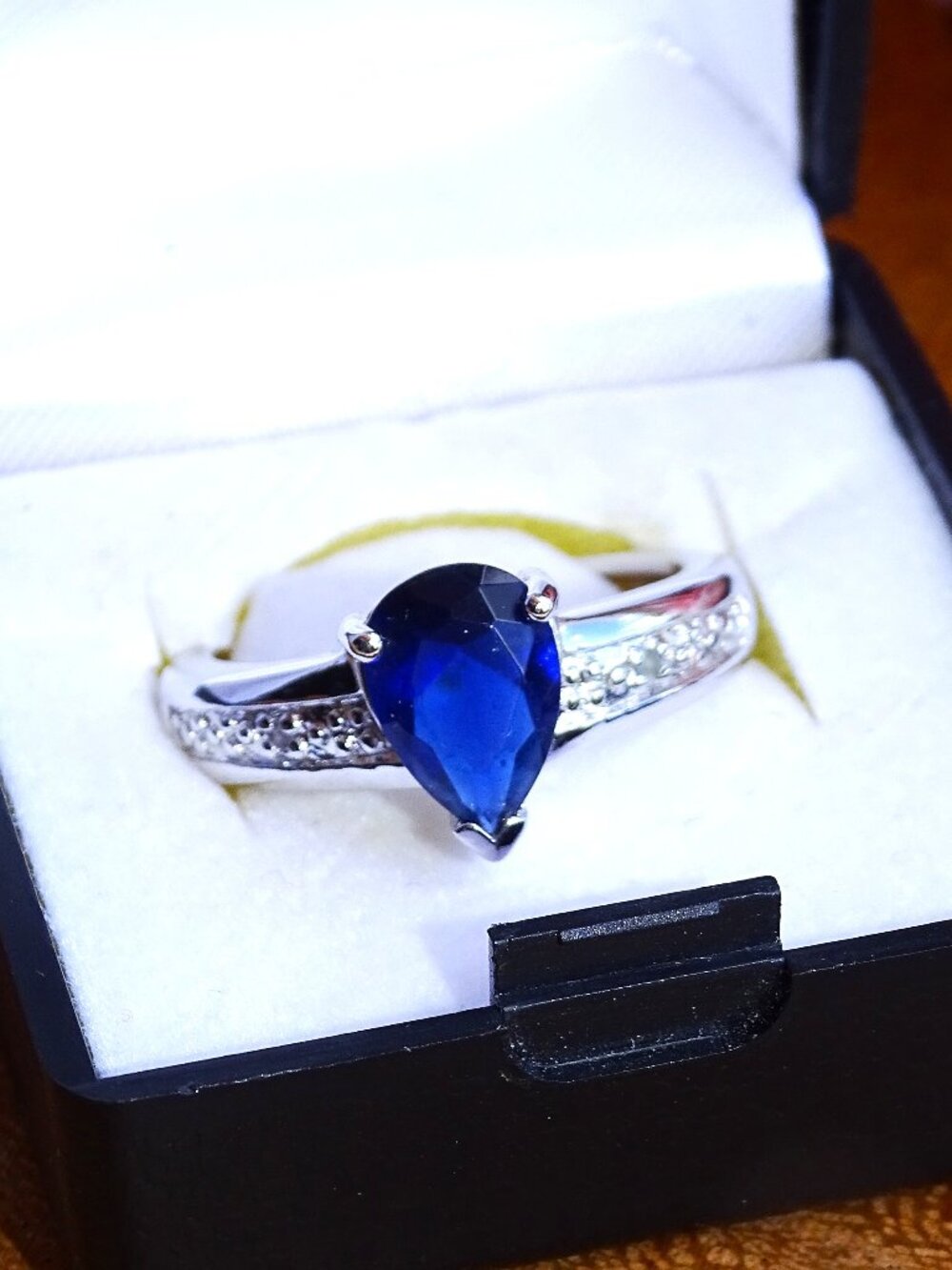 New Faux Saphire and Diamond Rhodium Plated Ring Size 8